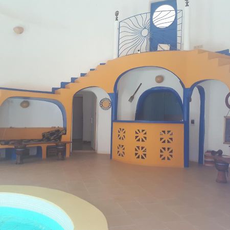 La Maison Blanche Deni Biram Ndao Экстерьер фото