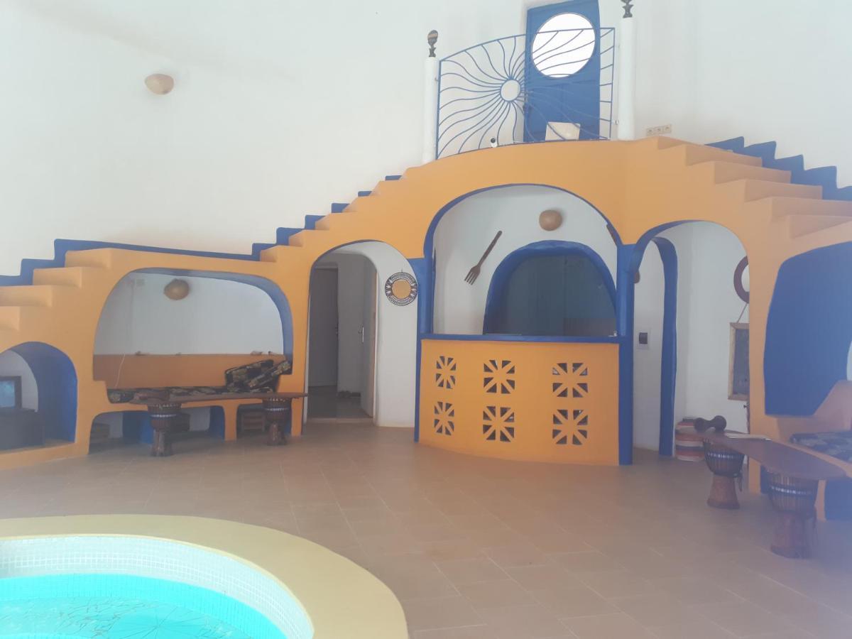 La Maison Blanche Deni Biram Ndao Экстерьер фото